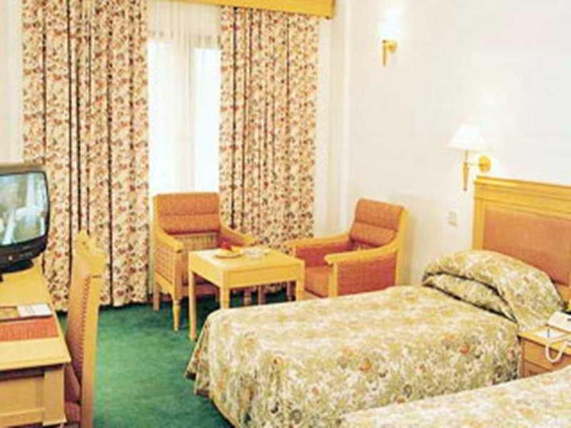 Grande Residencia Hotel Kochi Luaran gambar